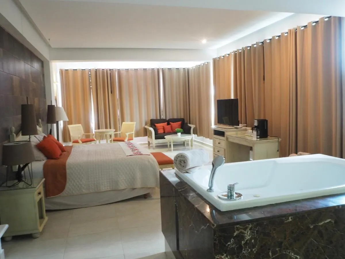 Suite Espaciosa En Colibri Playa Del Carmen 0*,